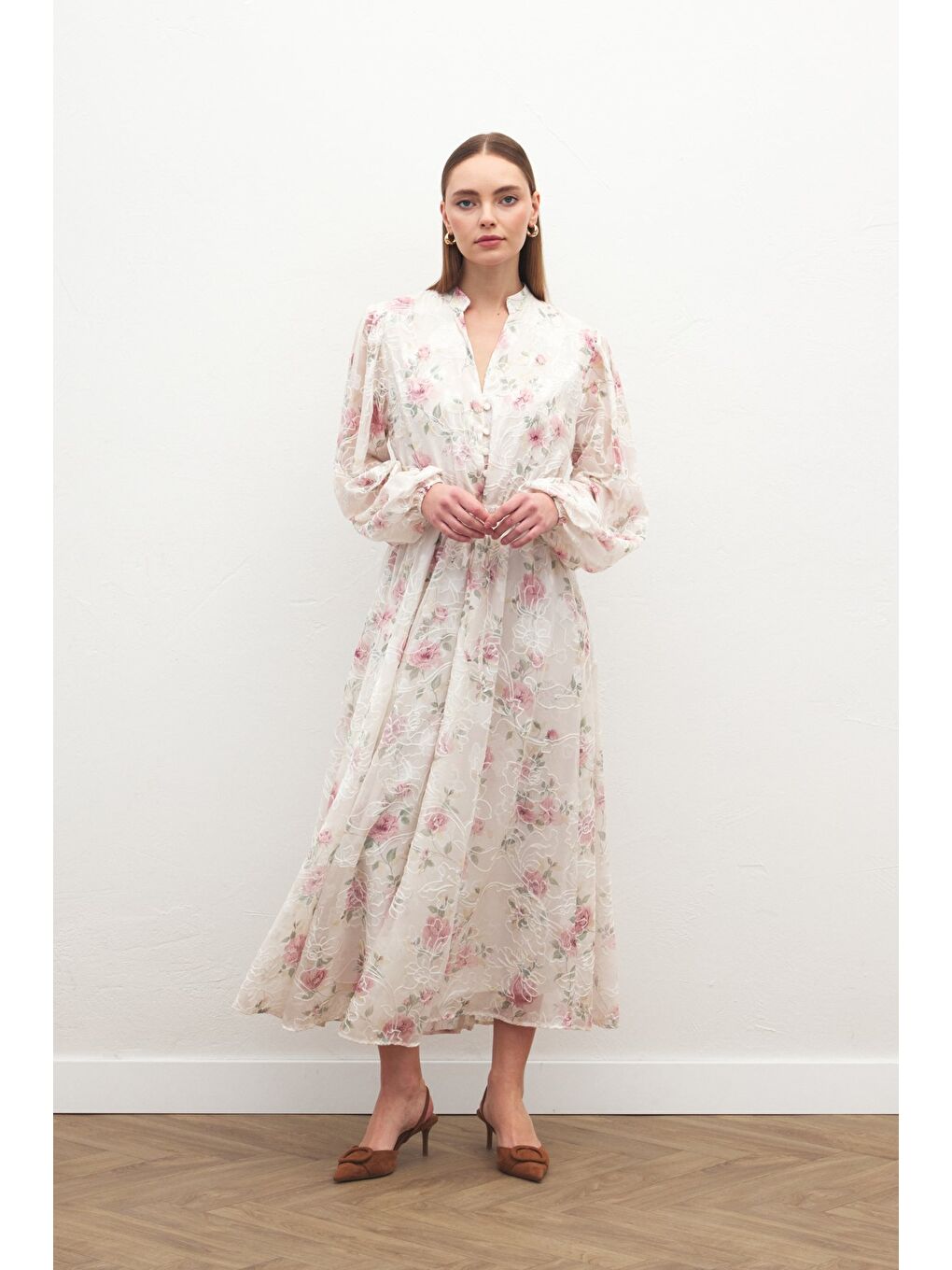 Pembe Nakışlı Desenli Uzun Elbise - Pudra-5