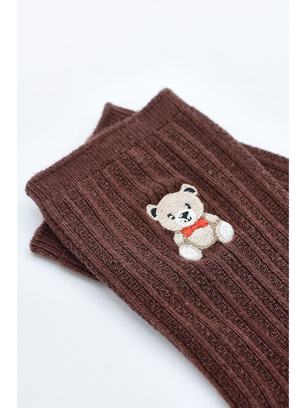 Bordo Nakışlı Ayıcık Desenli Uzun Soket Çorap-1