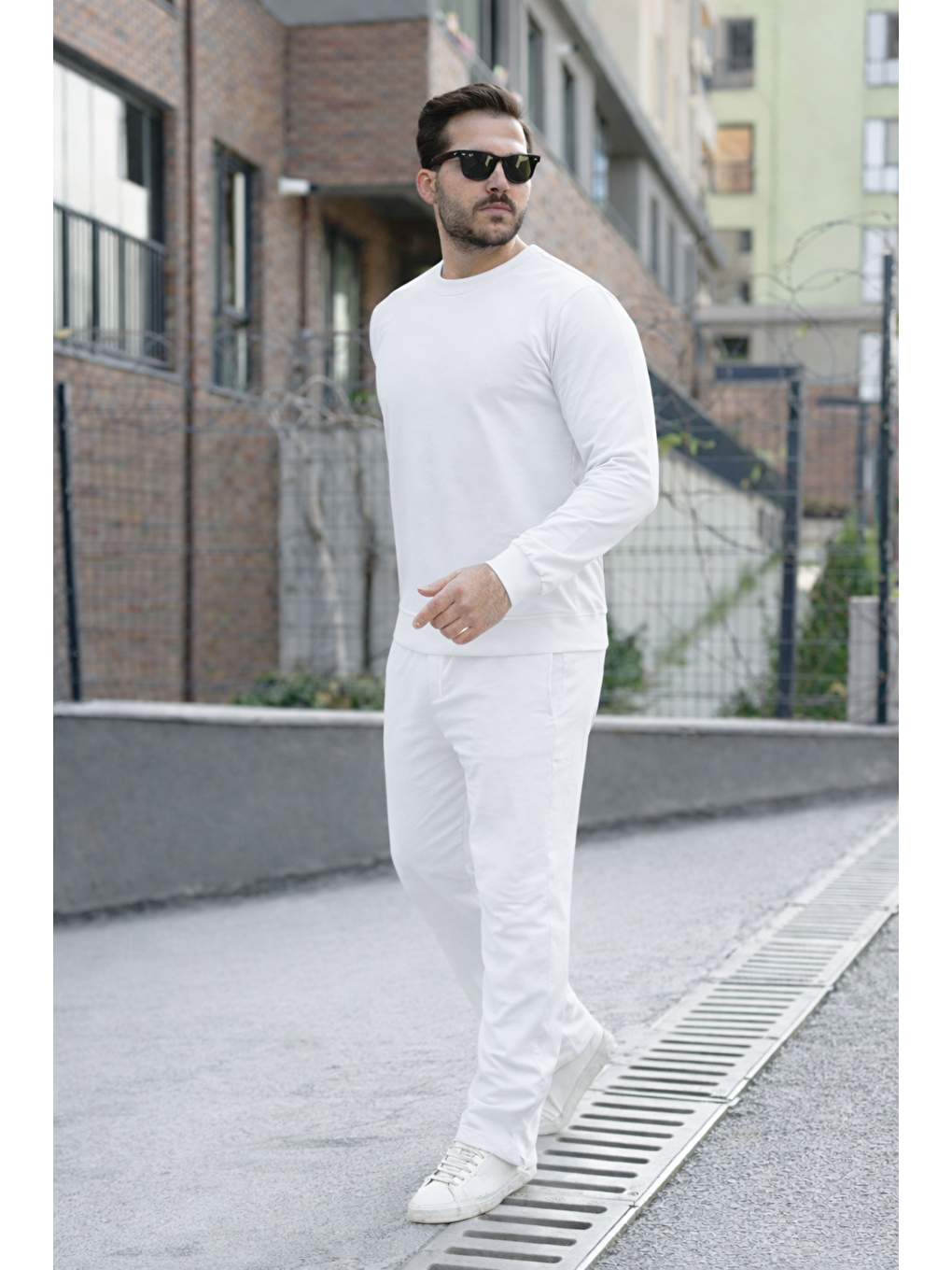 Erkek Pamuklu Bisiklet Yaka Dar Beyaz Eşofman Takımı-1