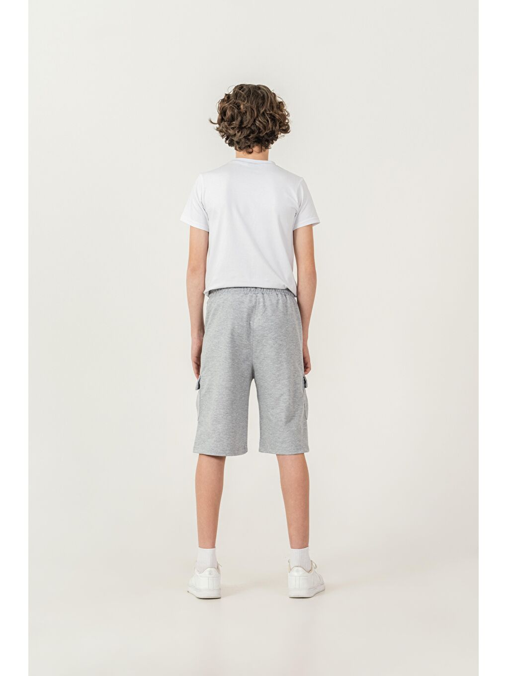 Gri Çift Kargo Cepli Sol Cep Kapağı Baskılı Erkek Çocuk Şort-6