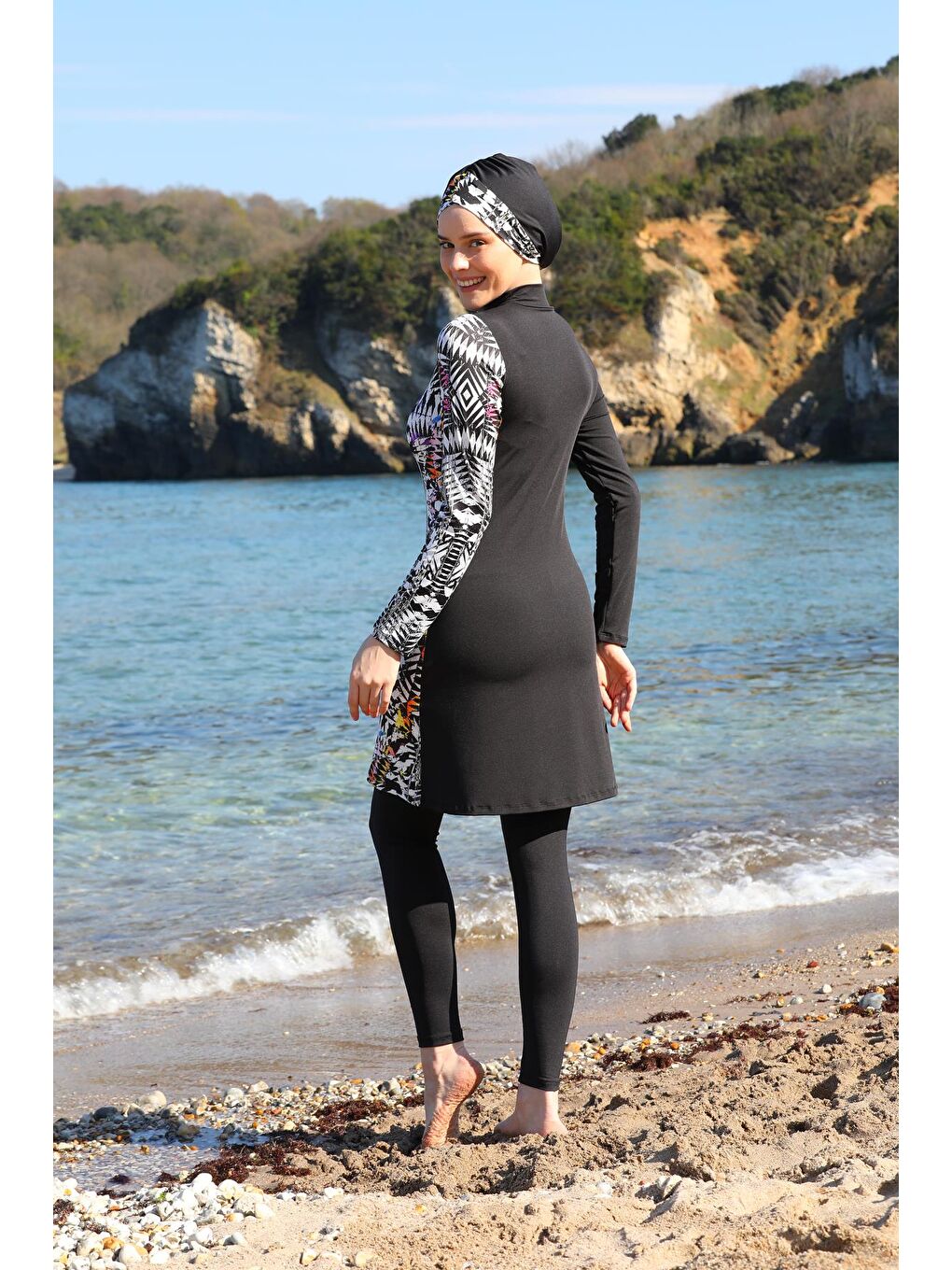 Siyah Dijital Baskılı Garni Detaylı Taytlı Kapalı Tesettür Mayo 3310-5