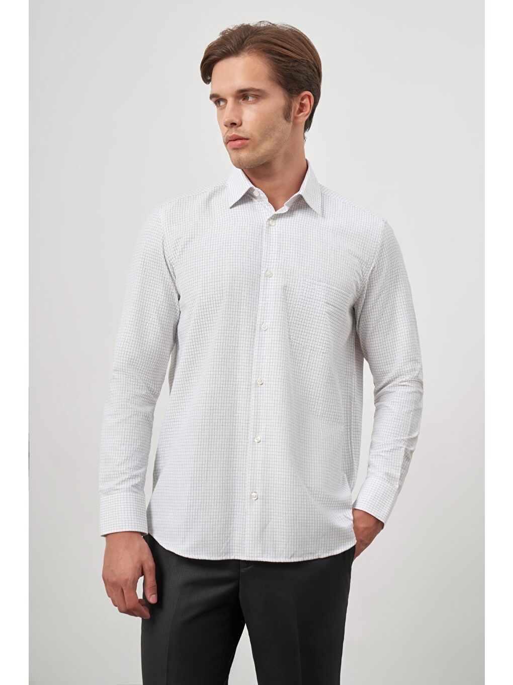 Beyaz Uzun Kol Kareli Desen Bez Ayağı Sert Yaka Cepli Pamuklu Classic Comfort Fit Gömlek 1004245158-2