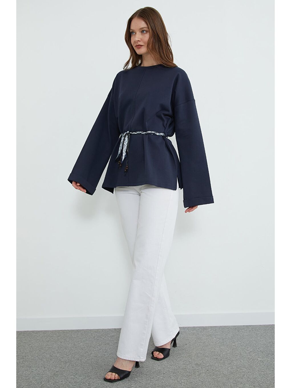 Lacivert Kemerli Yırtmaçlı Geniş Kol Tunik-4