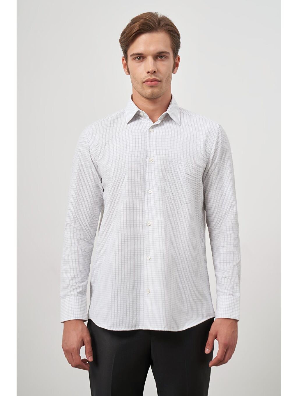 Beyaz Uzun Kol Kareli Desen Bez Ayağı Sert Yaka Cepli Pamuklu Classic Comfort Fit Gömlek 1004245158-3