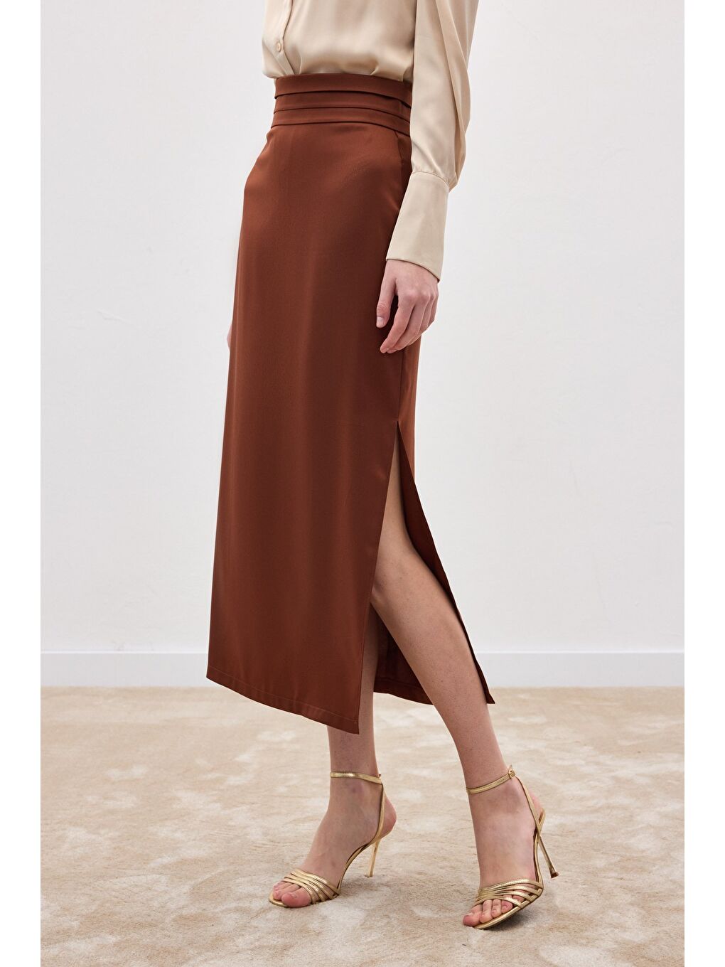 Kahverengi Bel Pile Detaylı Saten Etek - Kahve-5
