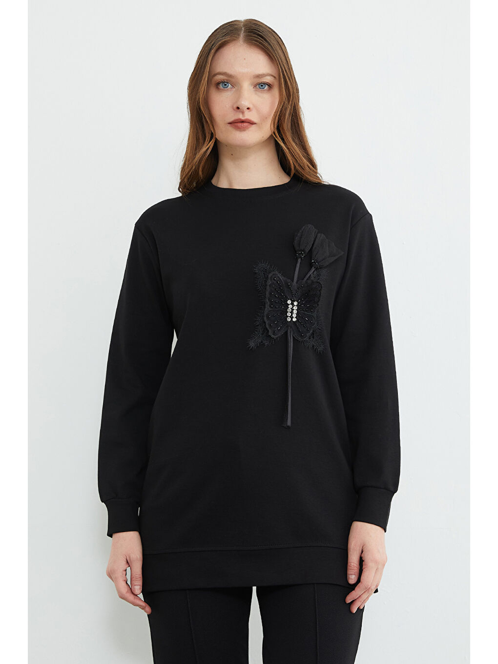 Siyah Kelebek Nakışlı Taşlı Bisiklet Yaka Tunik-1
