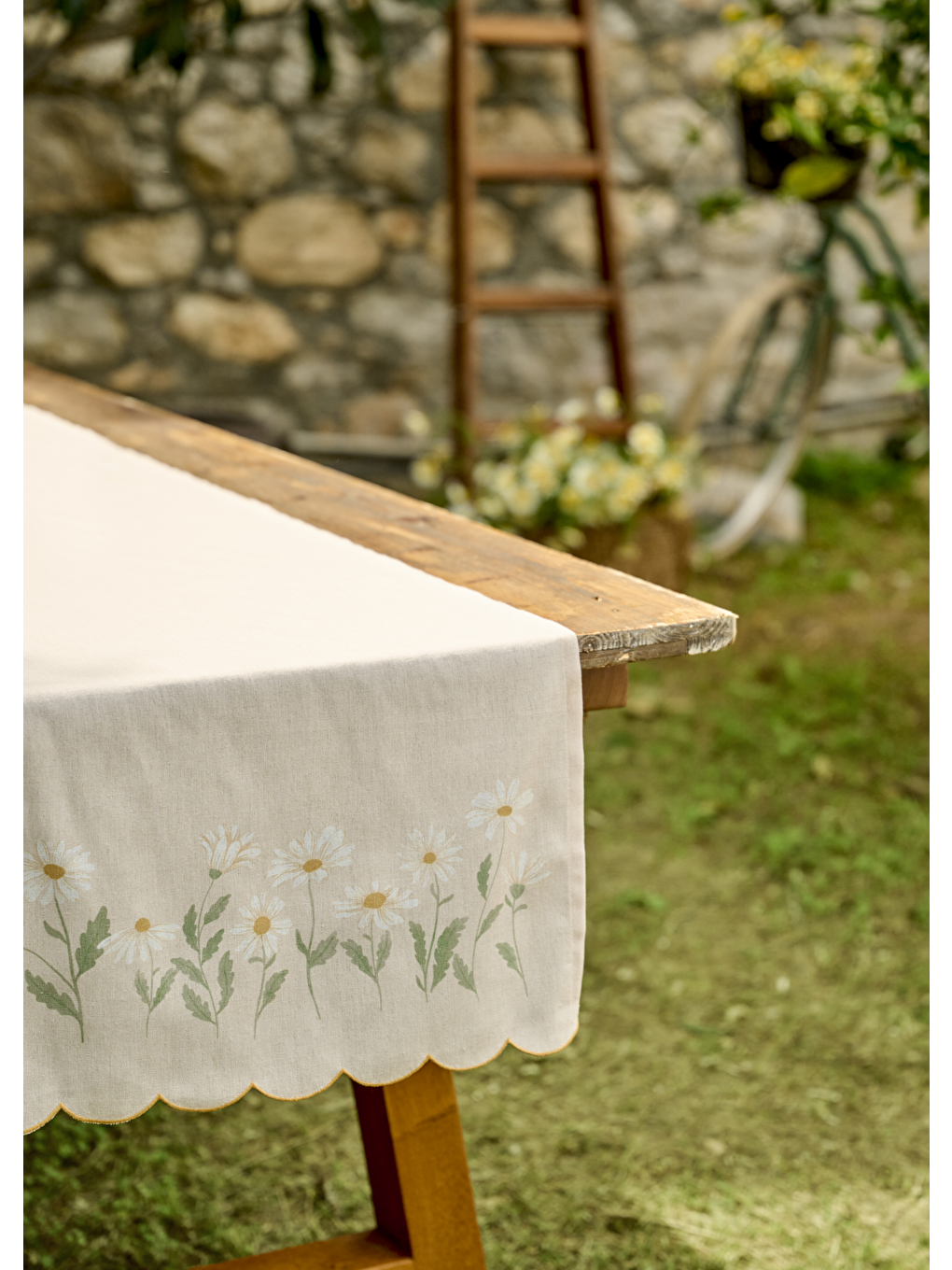 Daisy Scallop Kenar Runner Bej (50x150 Cm)-3