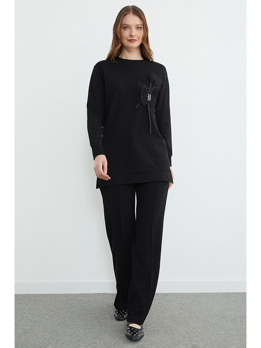 Siyah Kelebek Nakışlı Taşlı Bisiklet Yaka Tunik-3