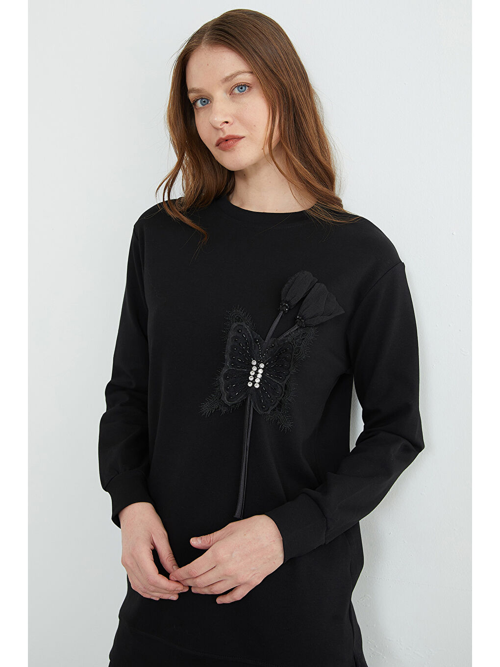 Siyah Kelebek Nakışlı Taşlı Bisiklet Yaka Tunik-4