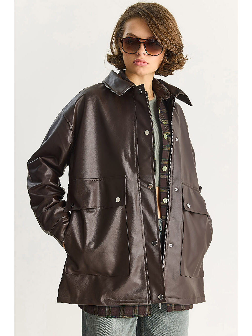 Kahverengi Kadın Oversize Fermuarlı Büyük Cep Detaylıb Astarlı Suni Deri Ceket