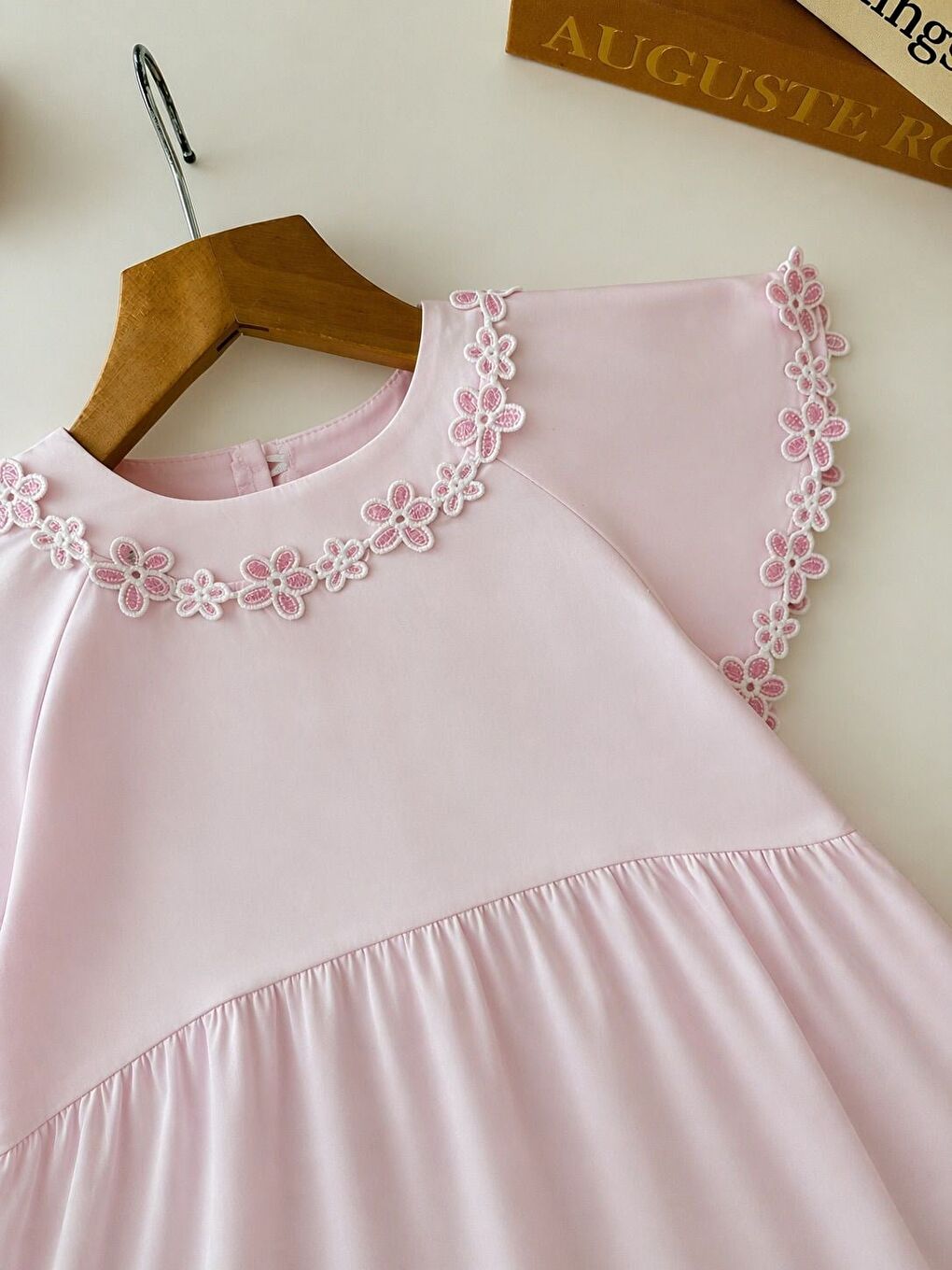 Kız Çocuk Pamuklu Pembe Çiçek Güpür Detaylı Elbise-1