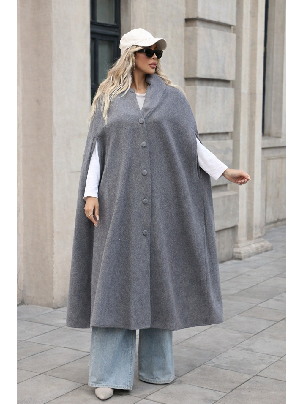 Gri Kadın Düğmeli Premium Comfort Füme Kaşe Panço