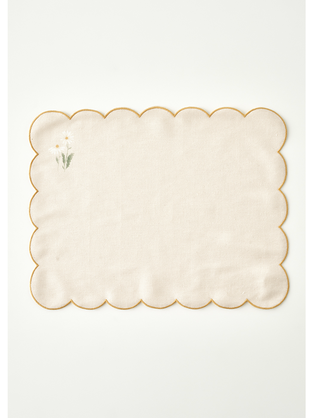 Daisy Baskılı Scallop Kenar Amerikan Servis Bej (35x45 Cm)