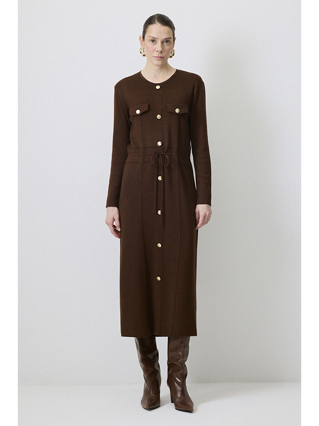 Kahverengi Gold Düğmeli Triko Elbise