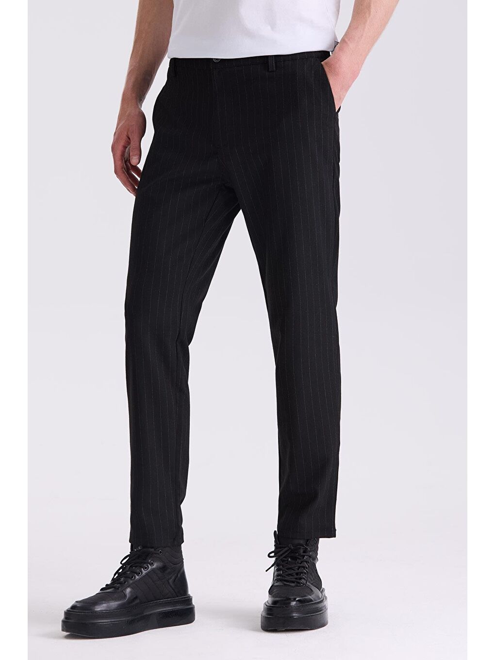 Siyah Slim Fit Cizgili Kanvas Pantolon