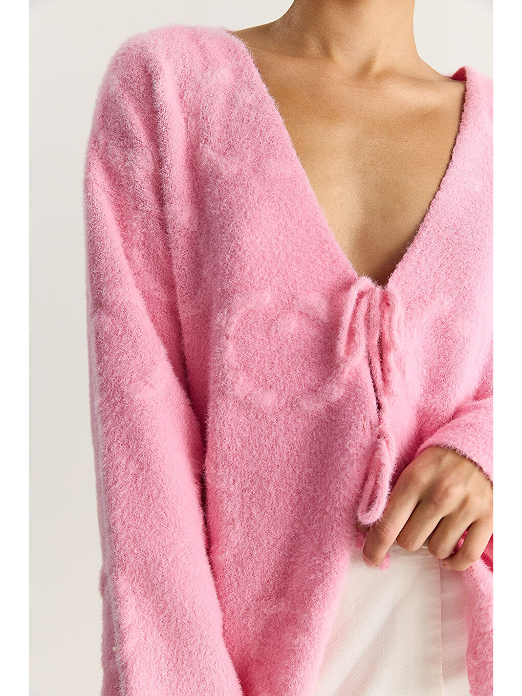Pembe Kadın V Yaka Yumuşak Dokulu Kabartmalı Önden Bağlamalı Pelüş Hırka w-6