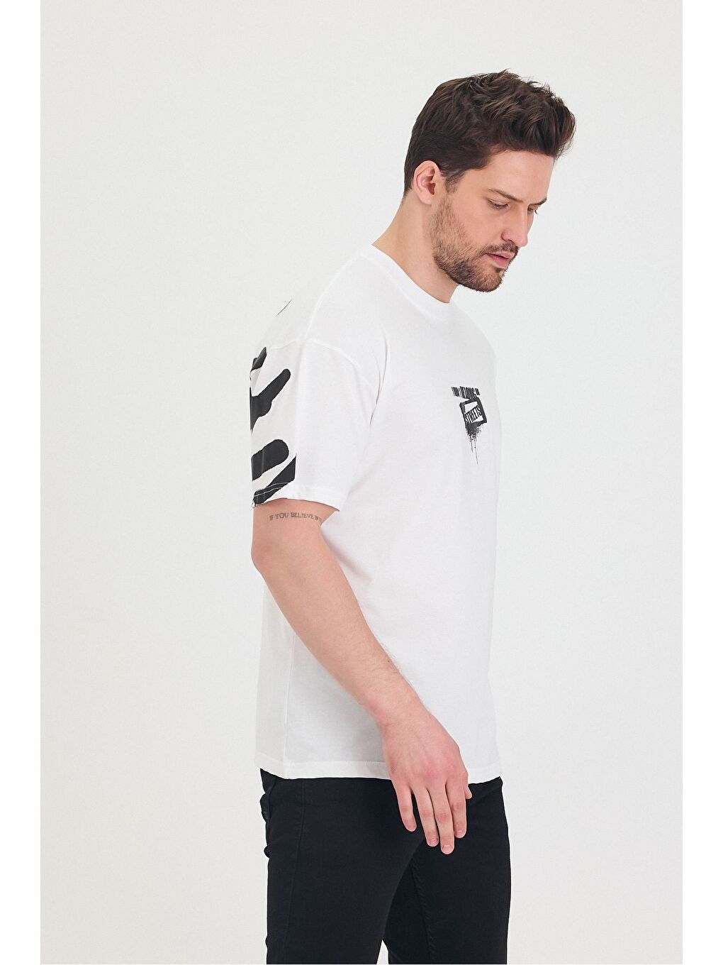 Beyaz Bisiklet Yaka Oversize Ön ve Arka Baskılı Salaş Unisex Tişört-4