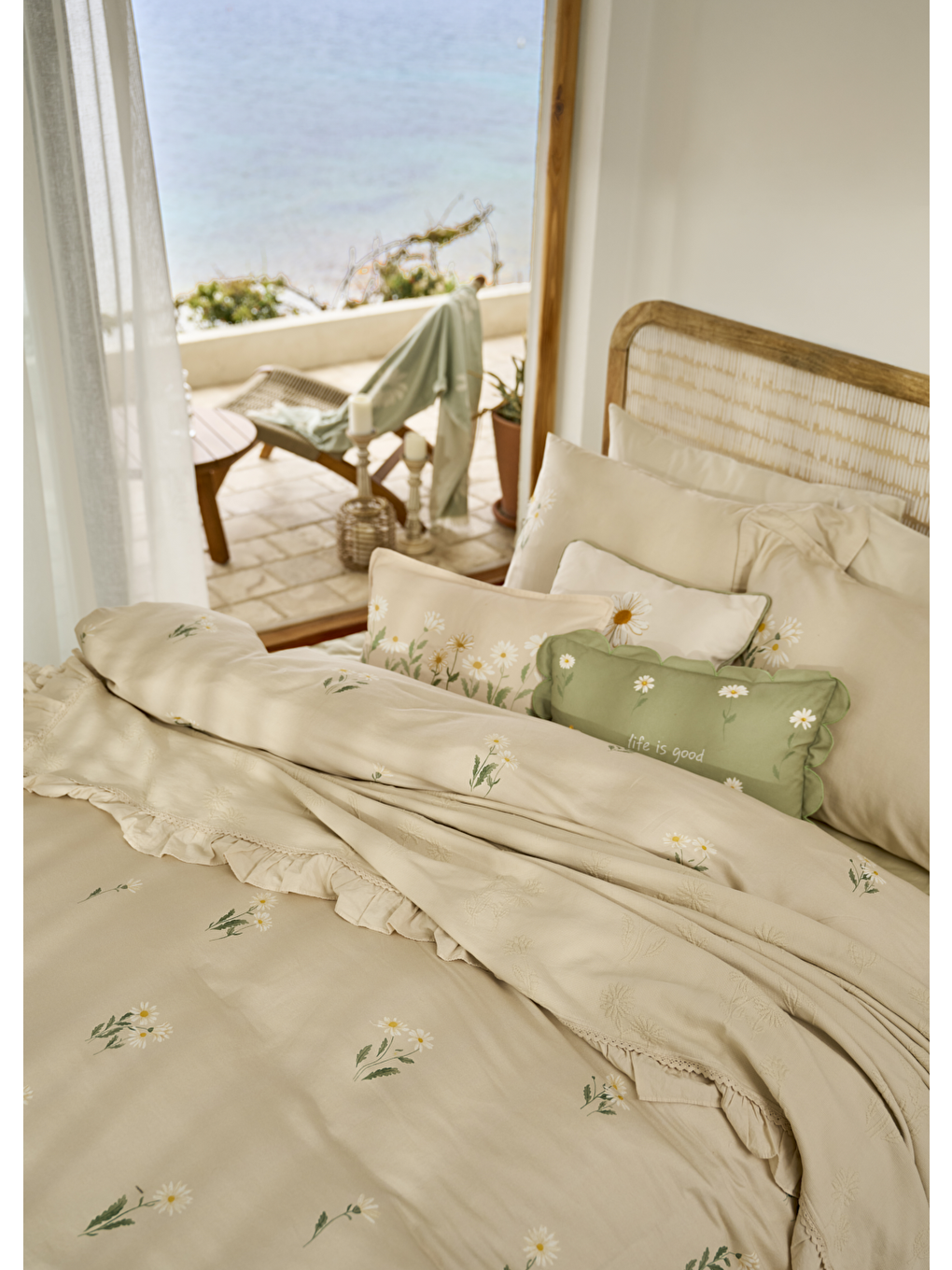 %100 Pamuk Saten Daisy Çift Kişilik Nevresim Takımı Bej (200x220 cm)-1