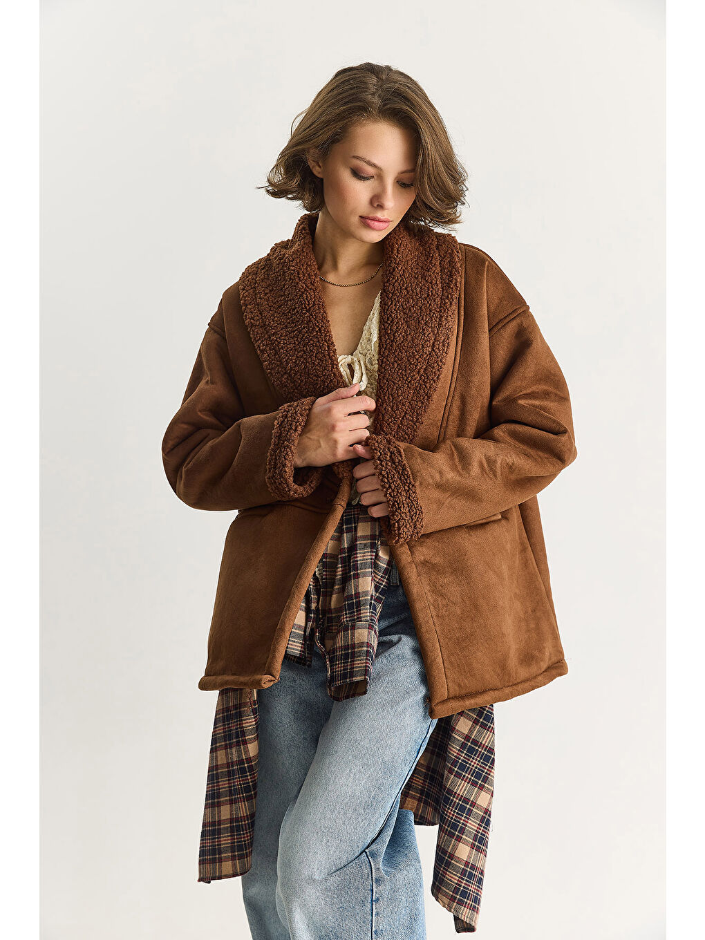 Kahverengi Kadın İçi Kürklü Cep Detaylı Şal Yaka Süet Kaban-2
