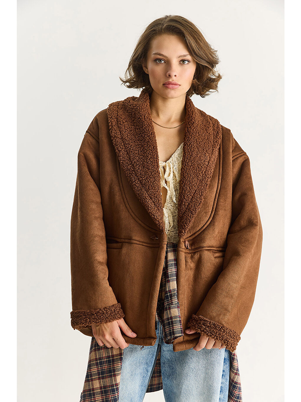 Kahverengi Kadın İçi Kürklü Cep Detaylı Şal Yaka Süet Kaban-3