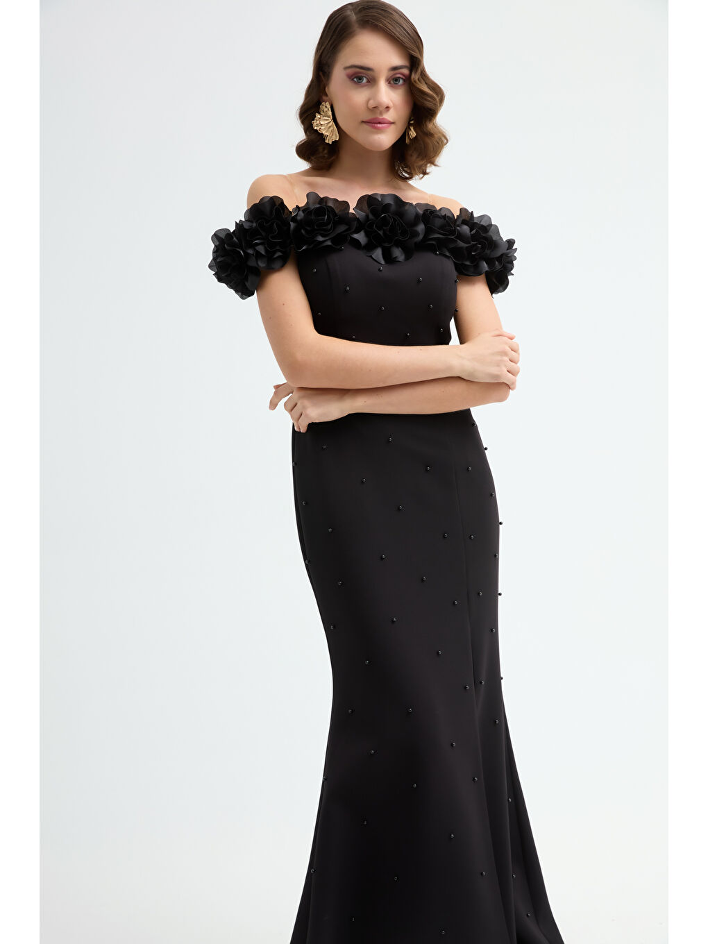 Kadın Siyah Çiçek Detay Yırtmaçlı Uzun Abiye Elbise-2