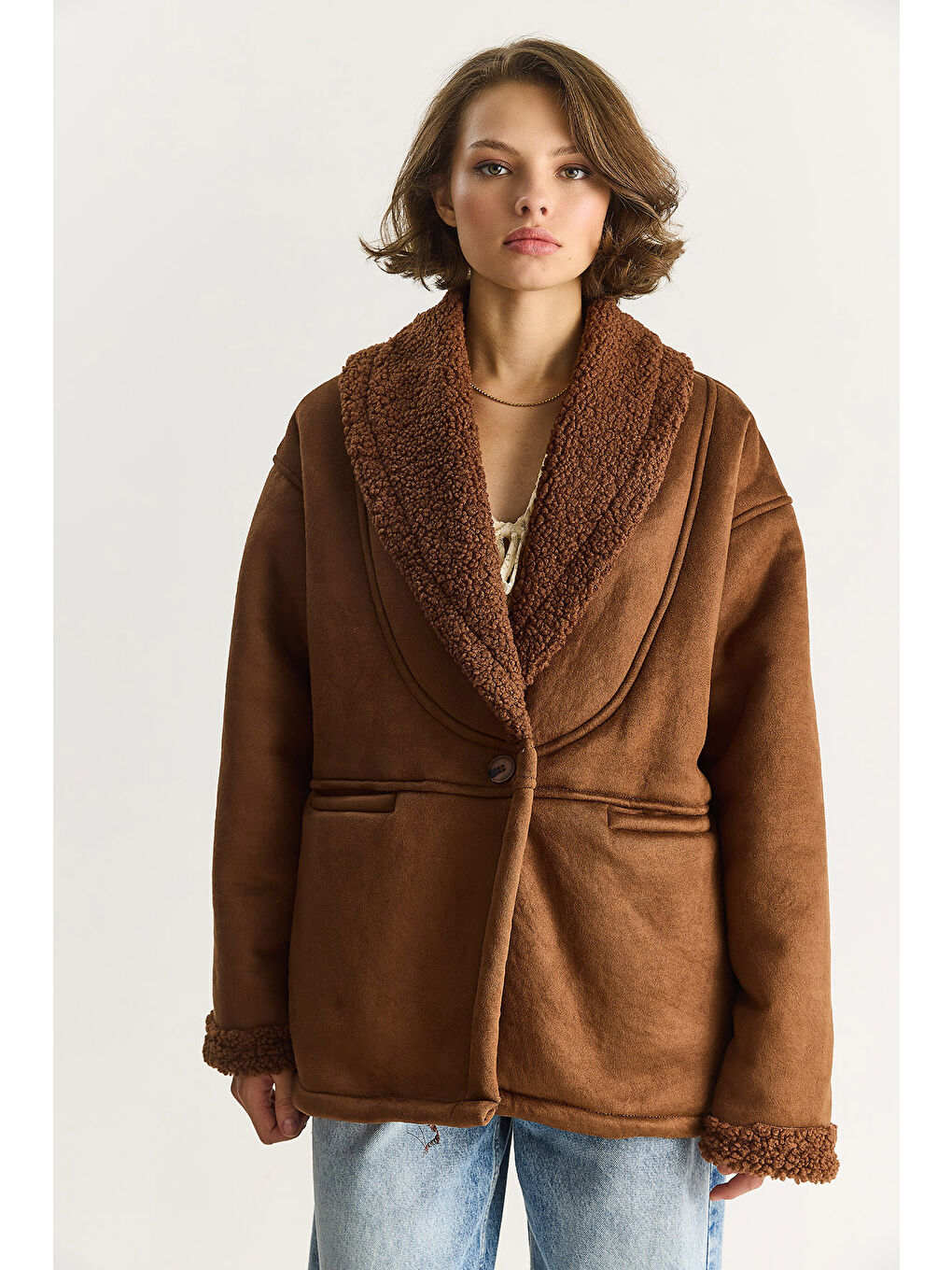 Kahverengi Kadın İçi Kürklü Cep Detaylı Şal Yaka Süet Kaban-4