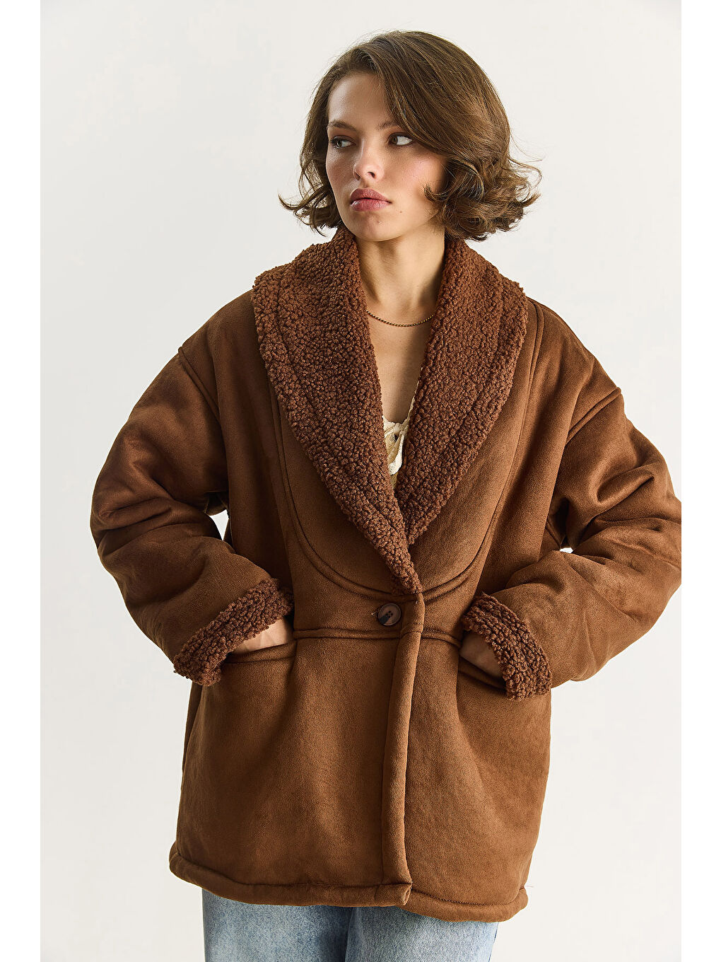 Kahverengi Kadın İçi Kürklü Cep Detaylı Şal Yaka Süet Kaban-5