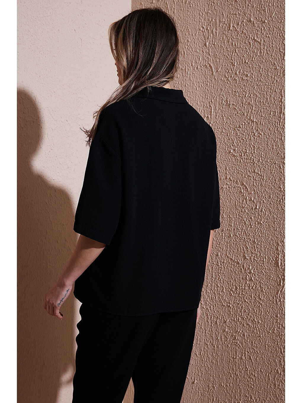 Siyah Keten Karışımlı Standart Fit Kısa Kollu Gömlek 25Y0605K1-4