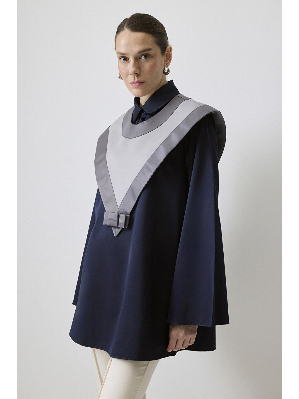 Lacivert Yaka Detaylı Saten Tunik-1