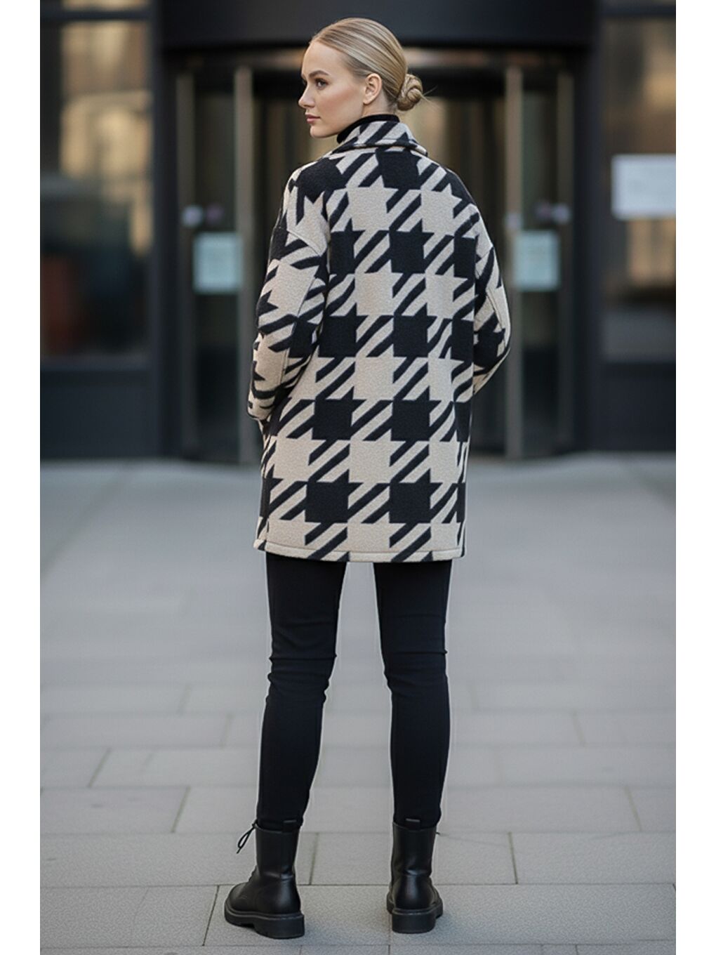 İtalyan Siyah-Bej Kimono Yaka Uzun Kol Kazayağı Kapamasız Cepli Casual Kaşe Dokuma Ceket 100 75-7