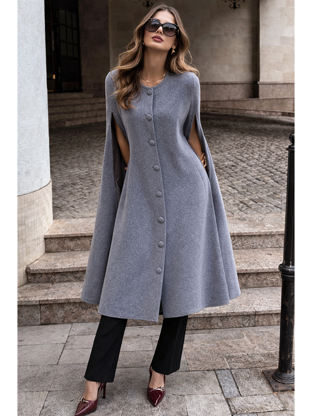 Gri Kadın Kolsuz Relax Fit Füme Kaşe Panço-2