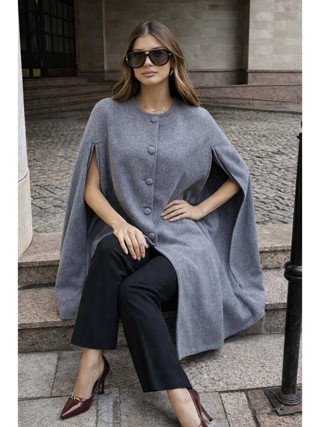 Gri Kadın Kolsuz Relax Fit Füme Kaşe Panço-4