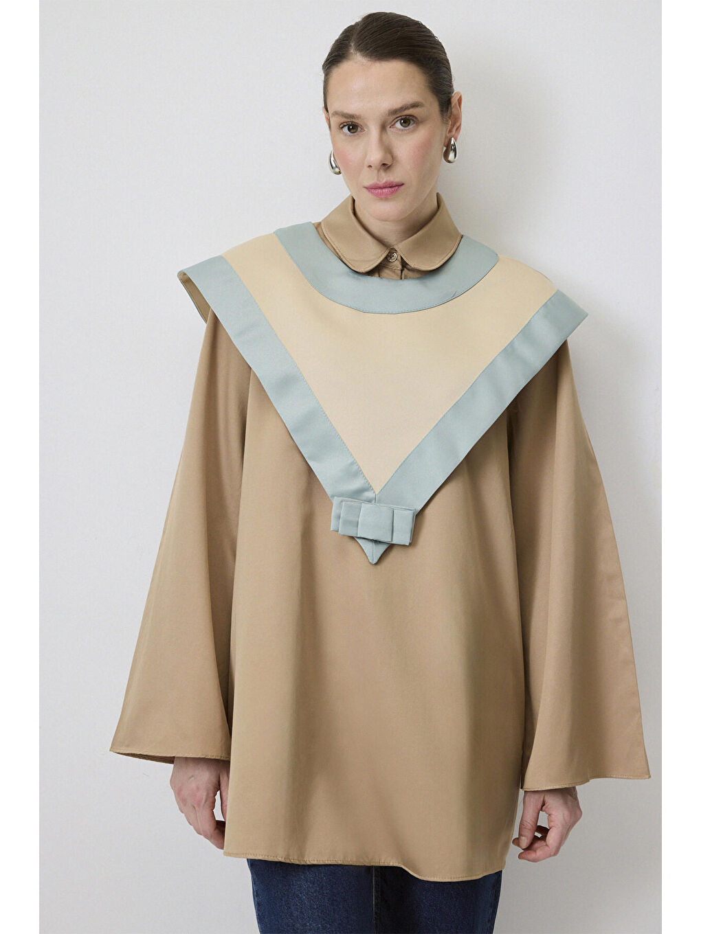 Bej Yaka Detaylı Saten Tunik-1