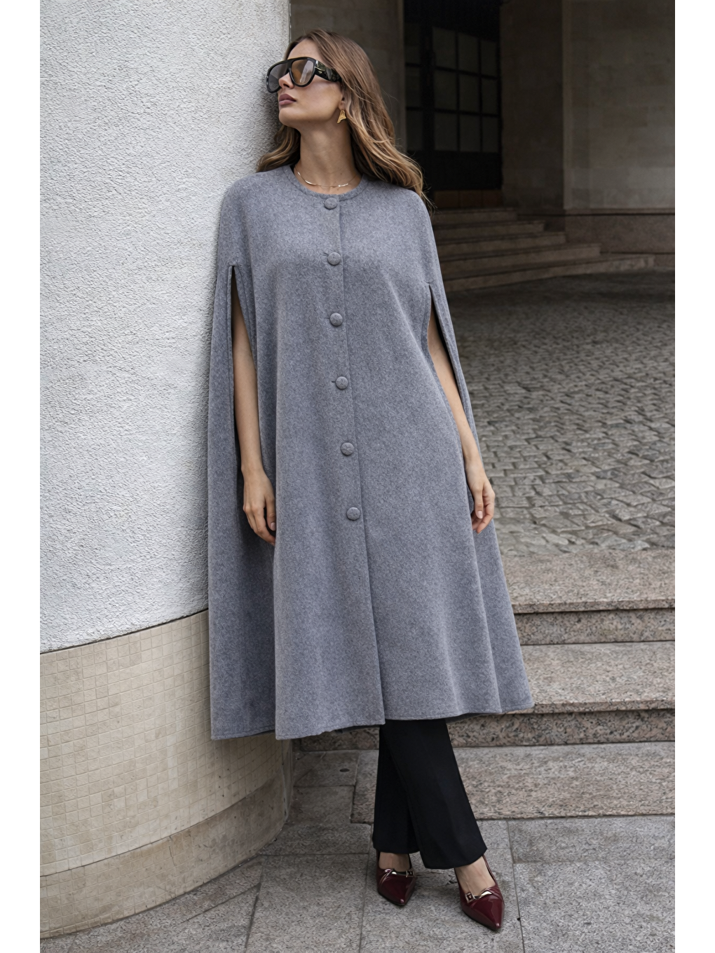 Gri Kadın Kolsuz Relax Fit Füme Kaşe Panço-5