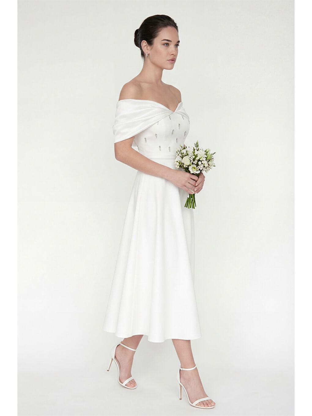 Kadın Beyaz Kayık Yaka Taş Detay Kloş Söz Nişan Nikah Abiye Elbise-1