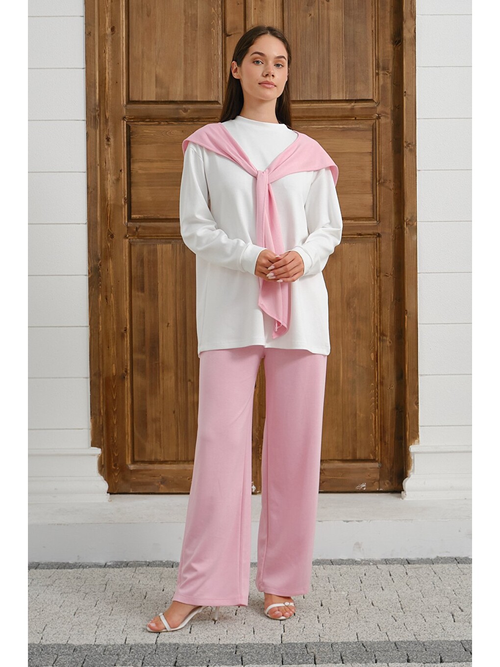 Pembe Kadın Şal Detaylı Eşofman Takımı Rahat Kalıp Uzun Kollu Sweatshirt Geniş Paça Eşofman Altı-2