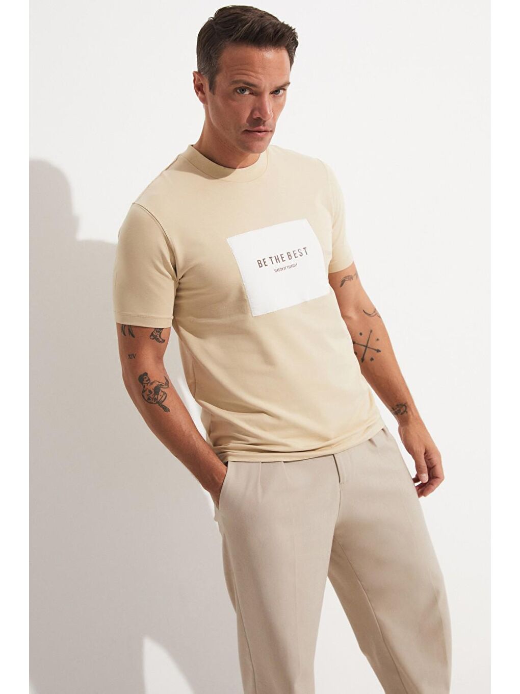 Bej Erkek Regular Fit Baskılı Bisiklet Yaka Tişört