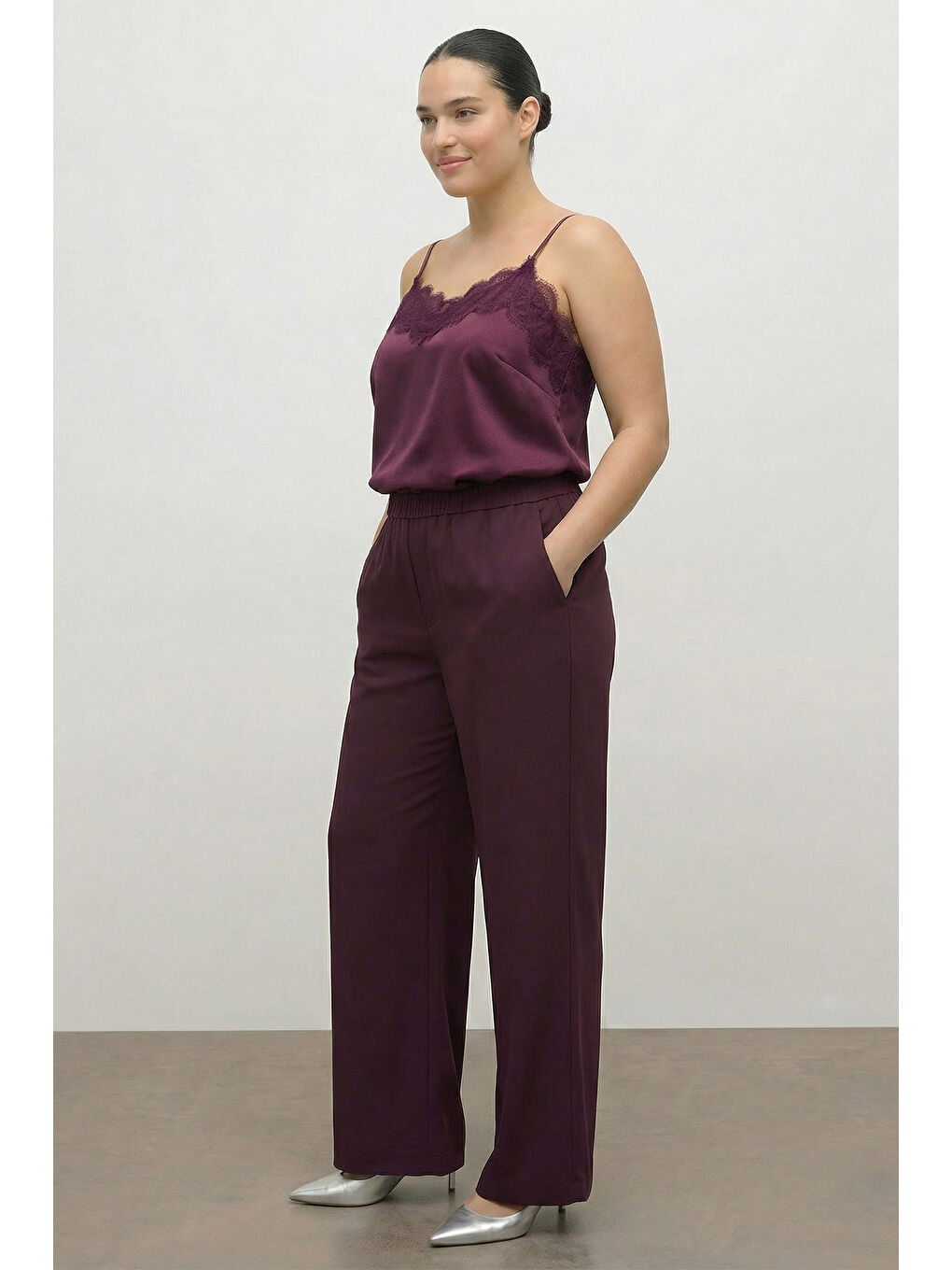 Bordo Beli Lastikli Geniş Paça Pantolon-2