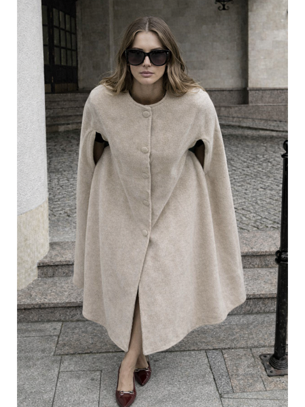 Ekru Kadın Kolsuz Relax Fit Krem Kaşe Panço-2