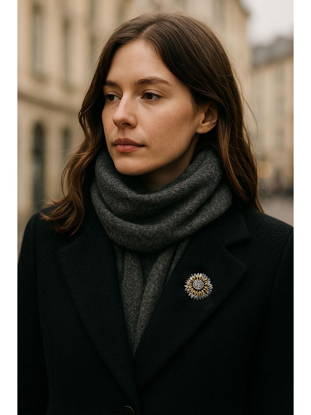 Gri Antik Kaplama Ayçiçeği Figürlü Taşlı Yaka İğnesi Broş-3