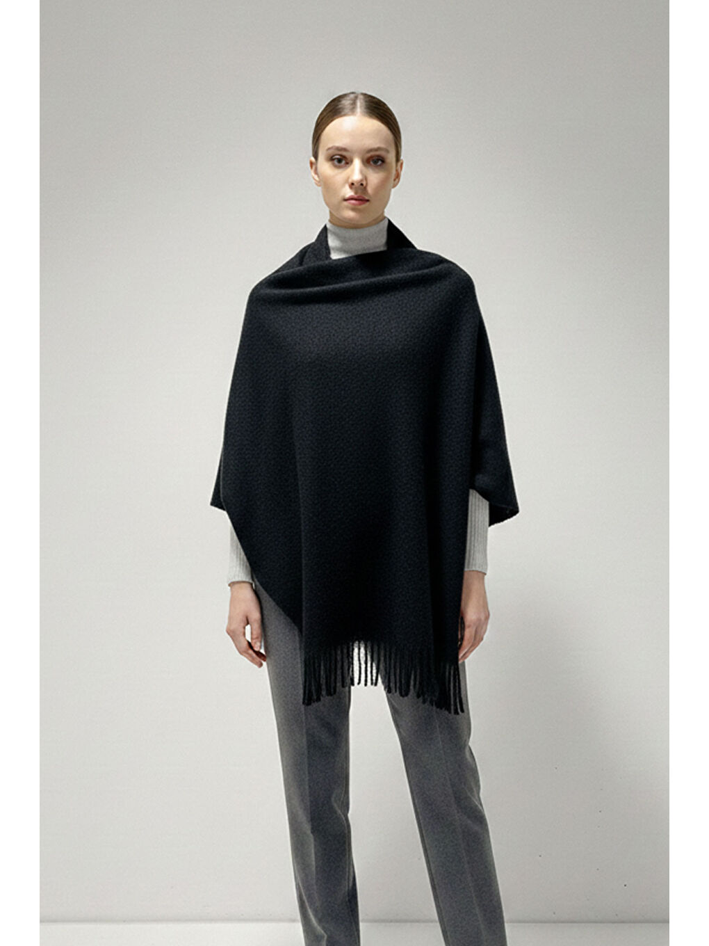 Kadın Yumuşak Dokulu Kalın Şal Atkı 15951 - D. Siyah