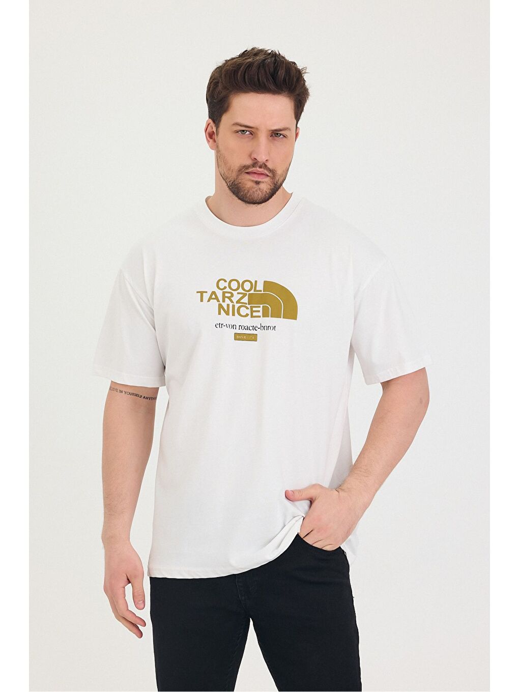 Beyaz Bisiklet Yaka Cool Tarz Nice Baskılı Oversize Salaş Unisex Tişört-1