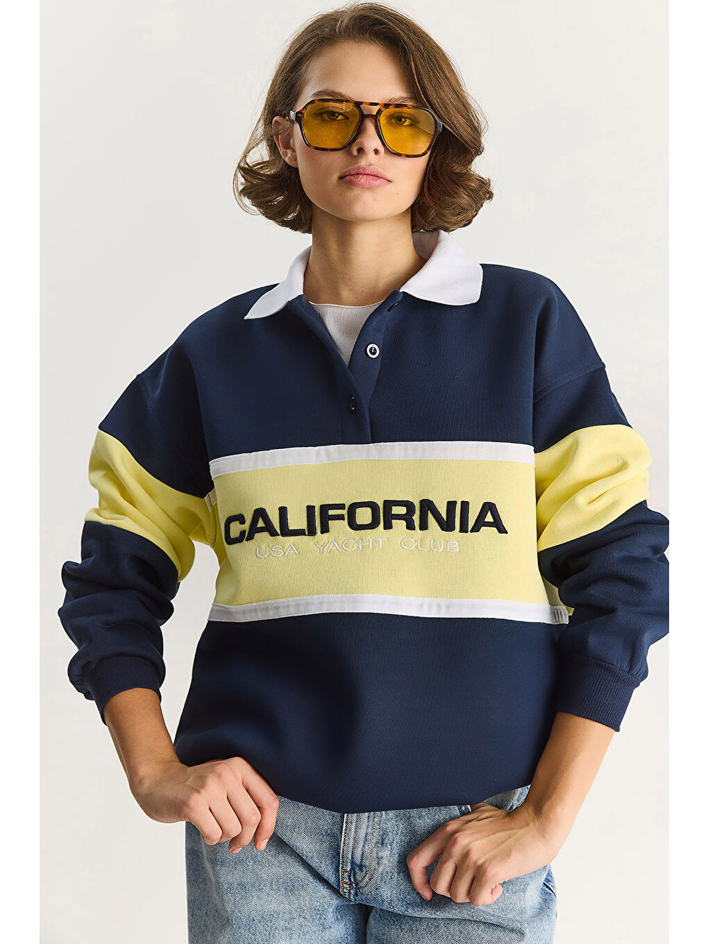 Lacivert Kadın Polo Yaka Düğmeli California Yazılı Nakış Detaylı Oversize Kadın Sweatshirt