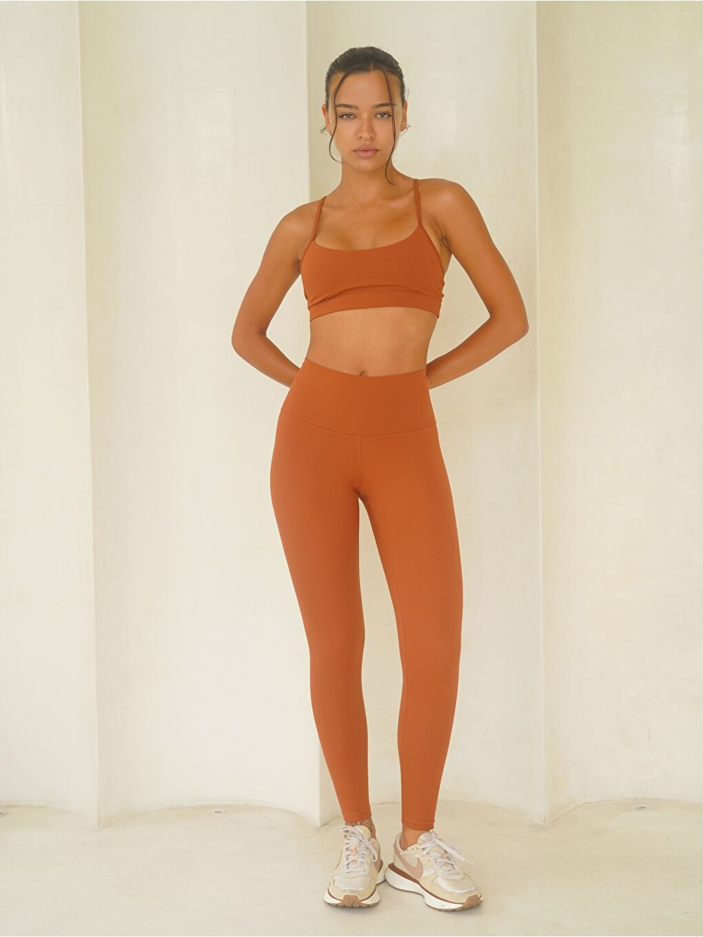 Kahverengi Fold Bilek Hizasında Tarçın Tayt