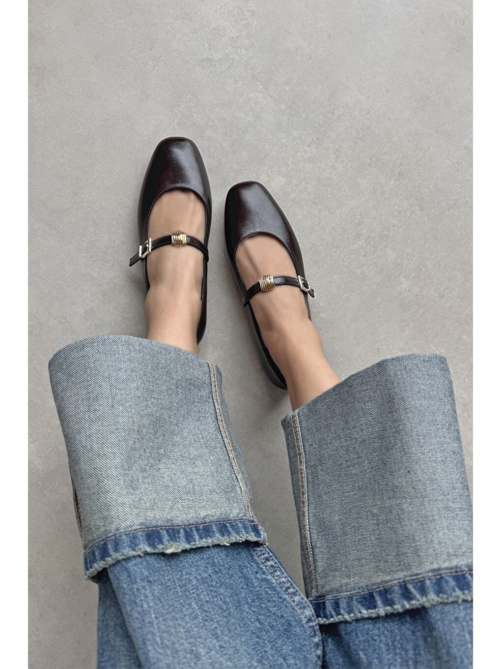 Kahverengi Libon Kadın Toka Detay Kırışık Deri  Babet Kahve-2