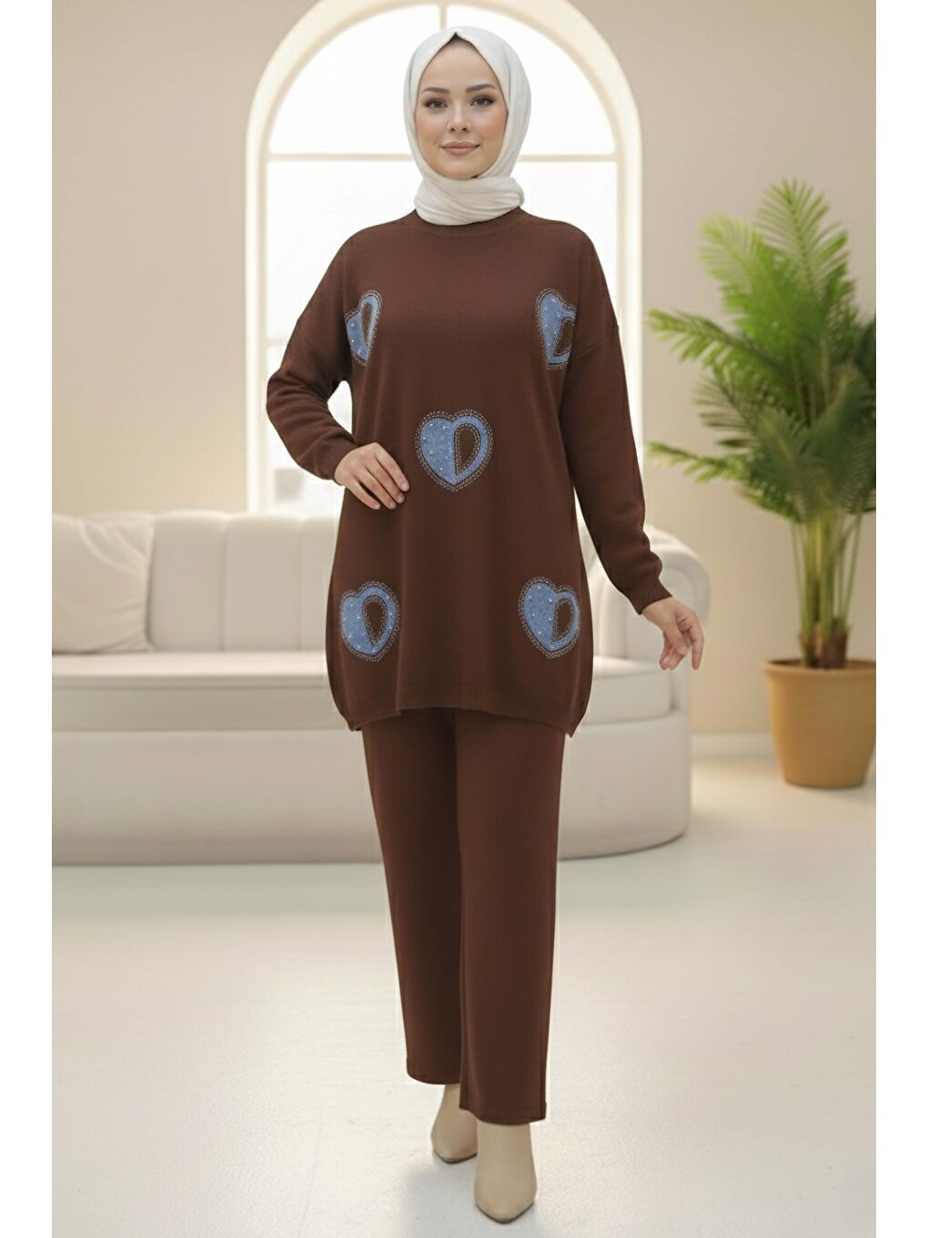 Kahverengi Kalp Taş Detaylı Triko İkili Takım Kahve - 28123-KAHVE-1