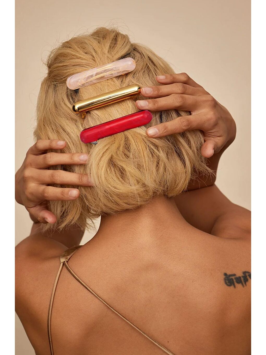 Kırmızı Akrilik Uzun Bar Otomatik Toka-1