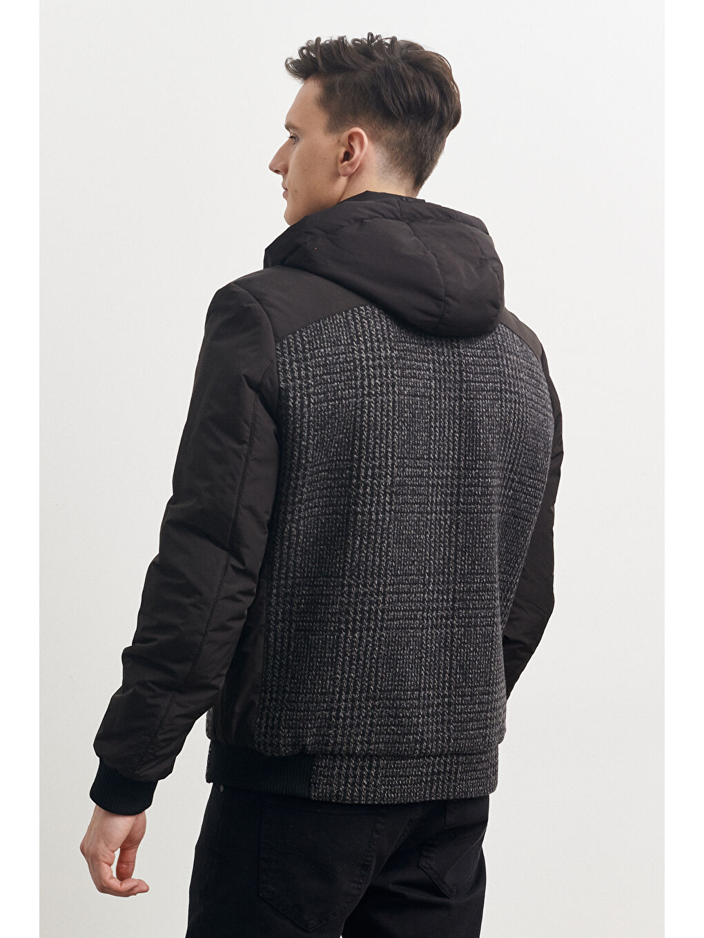 Erkek Siyah Standart Fit Normal Kesim Fermuarlı Çıkma Kapüşonlu Mont-7