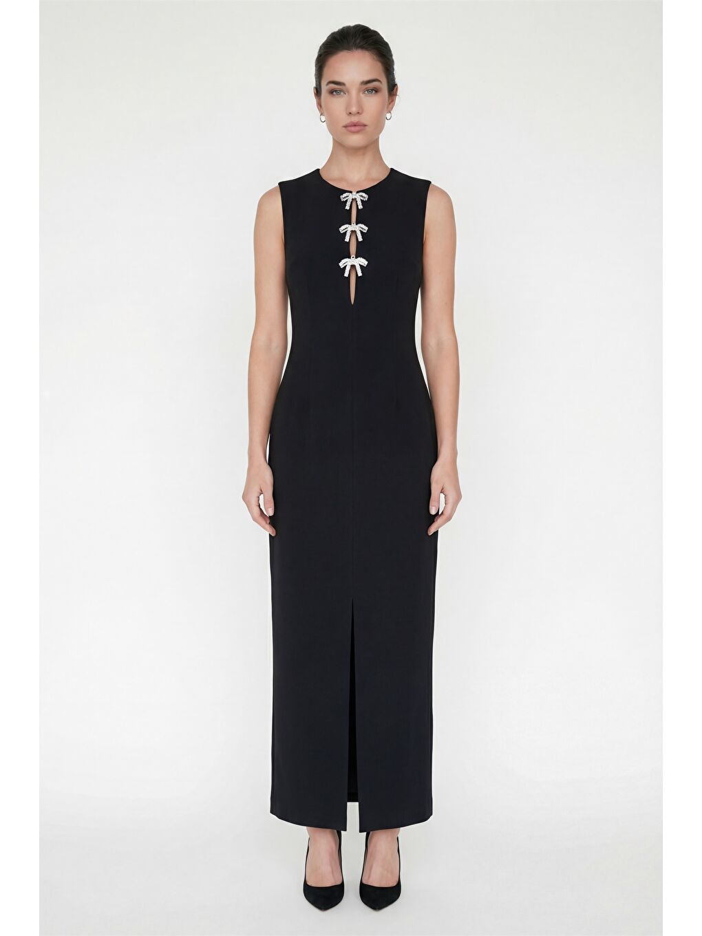 Kadın Siyah Yırtmaçlı Aksesuar Detay Maxi Abiye Elbise