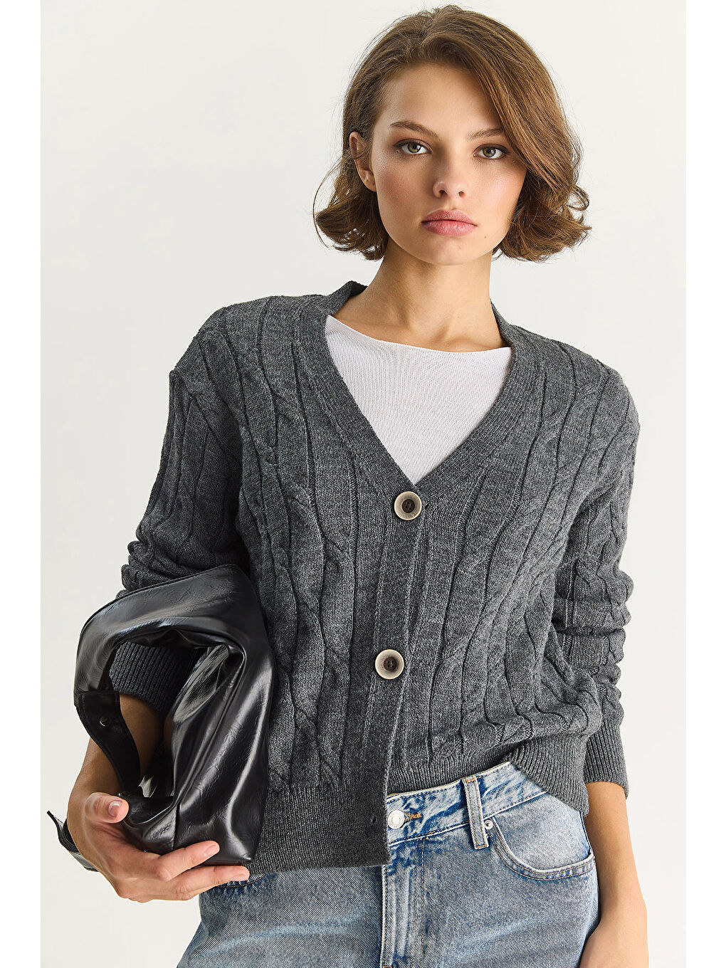 Antrasit Kadın V Yaka Örgü Desenli Düğmeli Hırka TH